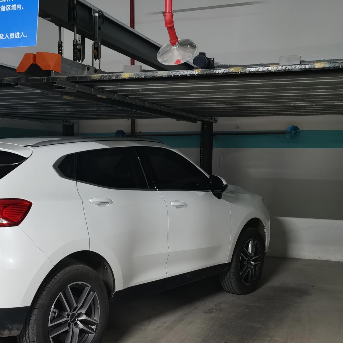 簡易式立體停車設(shè)備租賃四柱簡易升降式停車設(shè)備租賃經(jīng)營